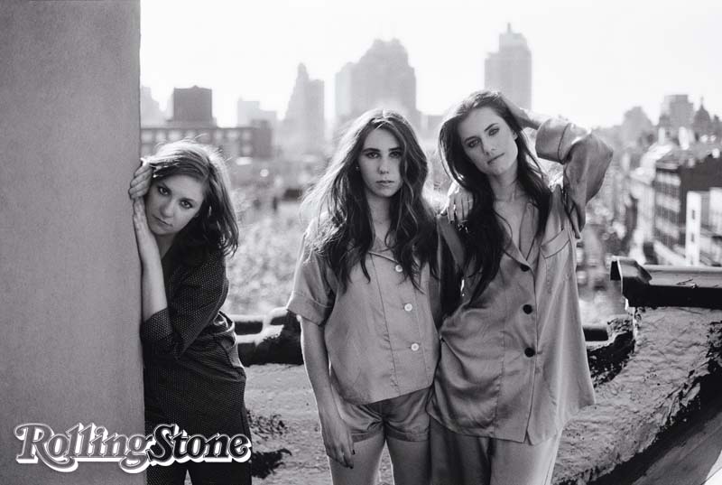 REALISMO NA TV Lena (à esq.) com as companheiras de Girls, Zosia Manet e Allison Williams