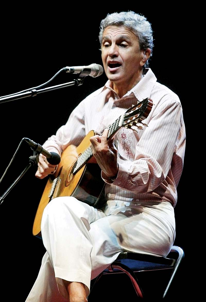 Em Roma, durante um show para 100 mil pessoas (julho de 2003)