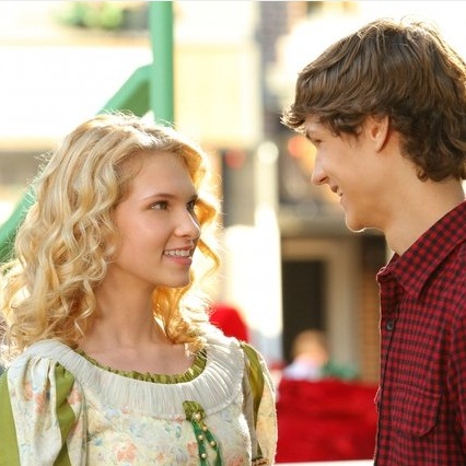 Claudia Lee em cena da série Hart Of Dixie