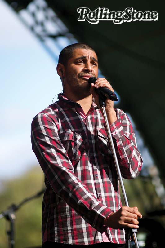 DEVAGAR E SEMPRE Criolo durante uma apresentação em Inhotim, Minas Gerais, em agosto
