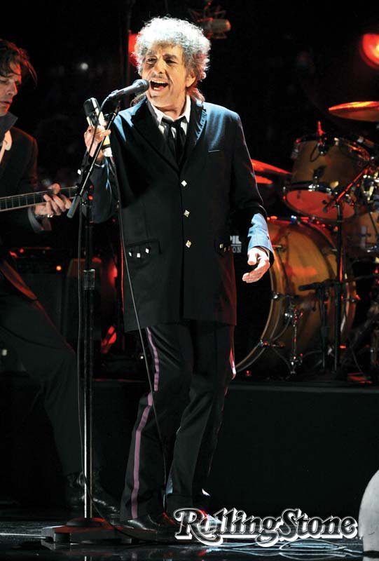 ATÉ TITANIC Dylan também fala sobre o desastre no disco