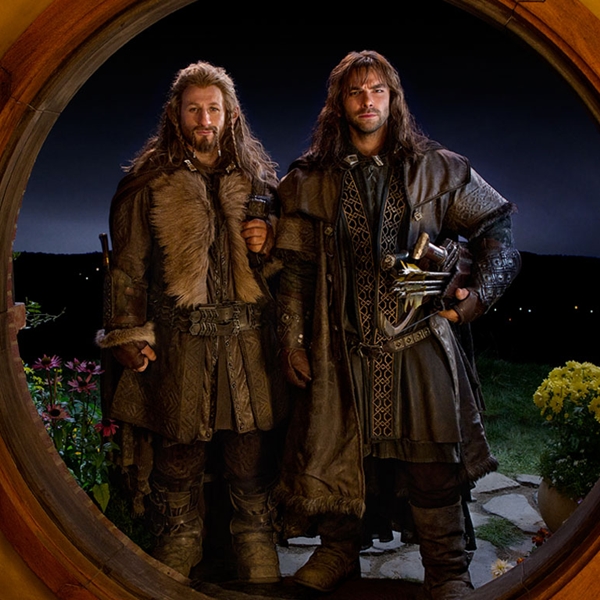 Dean O'Gorman é Fili (dir.) e Aidan Turner é Kili em O Hobbit: Uma Viagem Inesperada