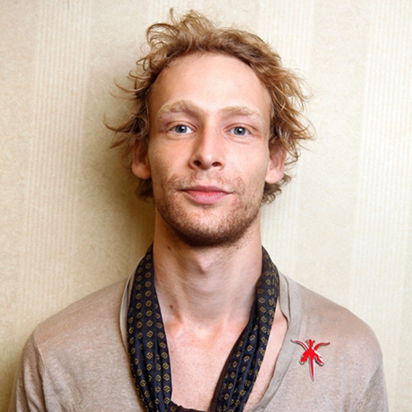 Johnny Lewis