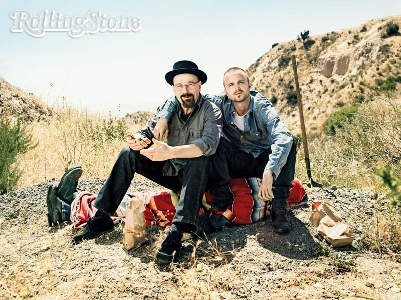 TRABALHANDO Bryan Cranston e Aaron Paul destroem uma evidência em Albuquerque (Novo México)