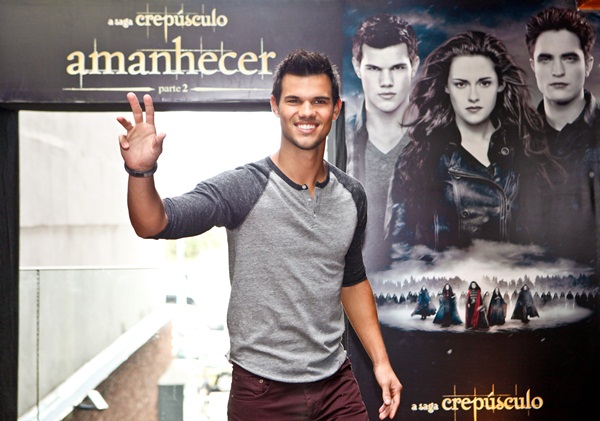 A Saga Crepúsculo: Amanhecer - Parte 2 estreia em 15 de novembro