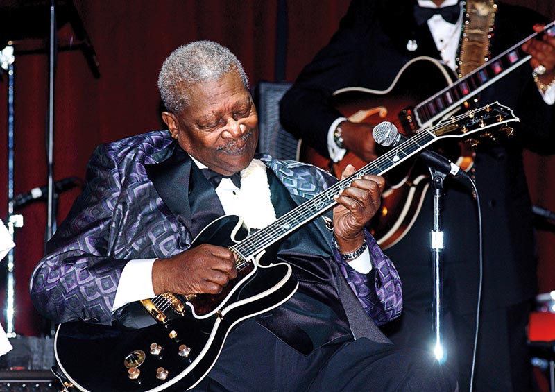 B.B. King    B.B. King certa vez anunciou sua aposentadoria, em 2006. Anos depois, em 2009, afirmou que voltaria para alguns shows no Reino Unido, mas desde então continua na estrada e, aos 87 anos, coloca o Brasil sempre em sua rota.
