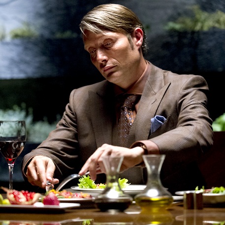 O personagem Hannibal Lecter (Mads Mikkelsen)