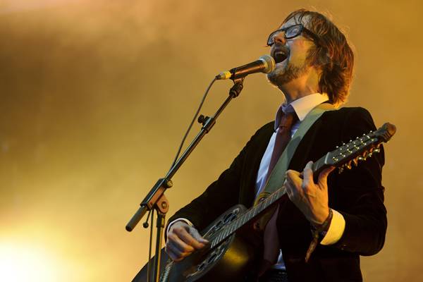 Assim como o Pulp, de Jarvis Cocker (foto), diversas bandas que haviam pendurado as chuteiras decidiram, em algum momento da carreira, deixar as diferenças de lado e voltar à ativa. Relembre algumas delas a seguir.