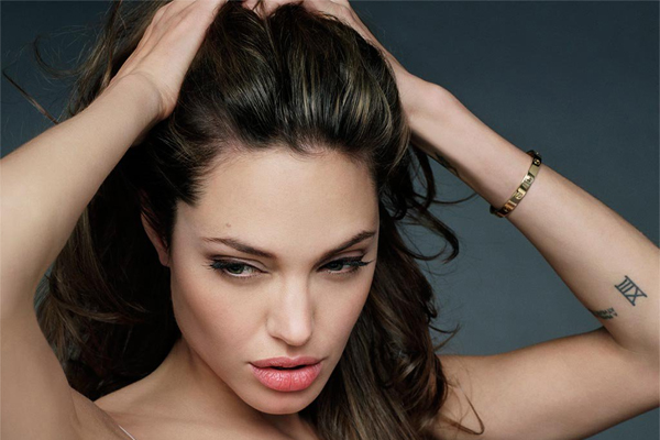 O incesto da Angelina Jolie - Galeria