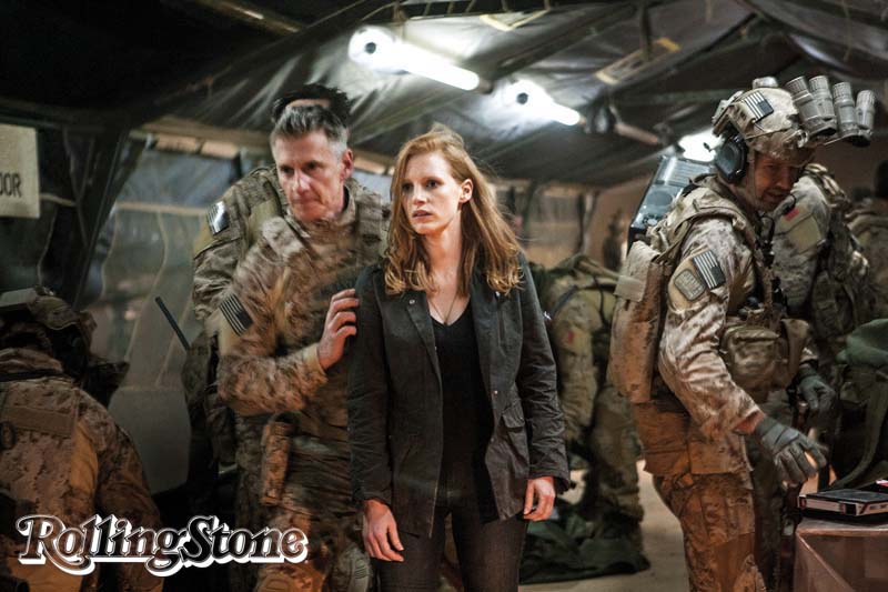 CHOQUE E TERROR Chastain (ao centro) e sua terrível missão