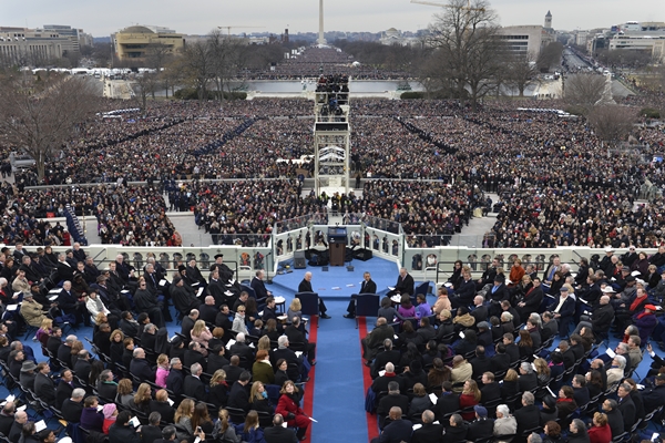 Posse Obama: Multidão