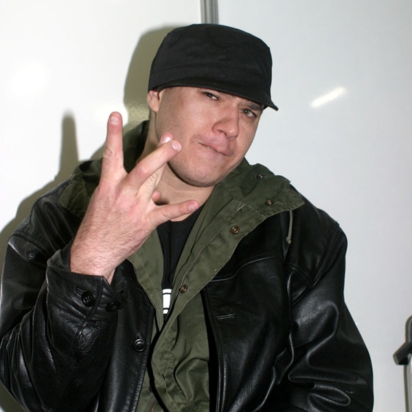 Acidente em Santos    Em 2005, Chorão se envolveu em um acidente automobilístico e colidiu com um carro e três ciclistas, mas saiu sem qualquer ferimento.