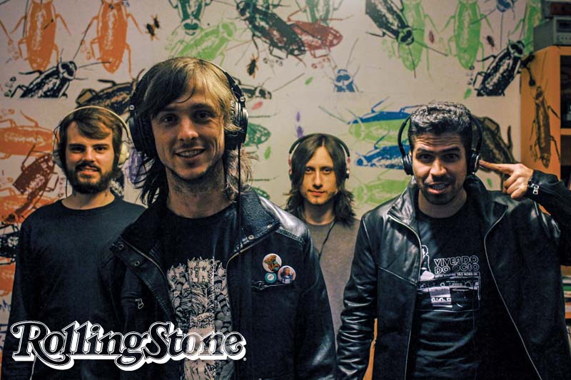 NAS ONDAS DO RÁDIO O Vespas Mandarinas, com Chuck Hipolitho à frente