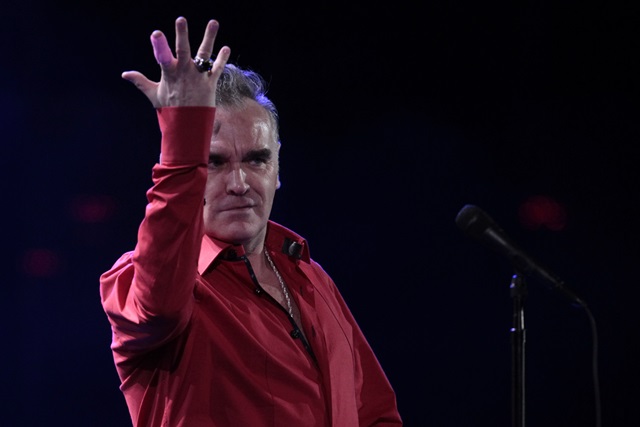 2010    Discutindo a crueldade contra animais na China, Morrissey diz ao The Guardian: “Você não tem escolha a não ser pensar que os chineses são uma subespécie”.