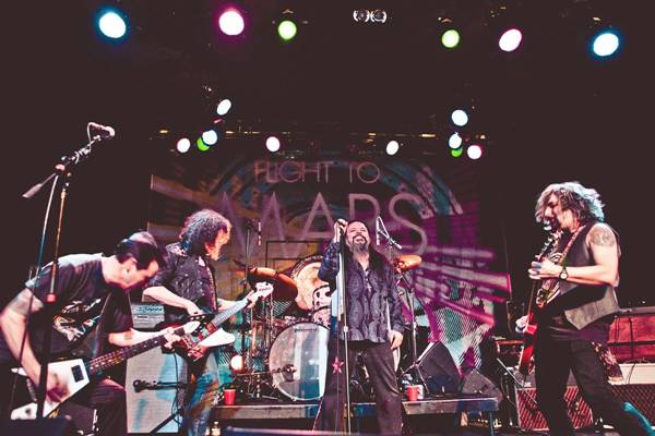 Galeria Pearl Jam - Flight to Mars