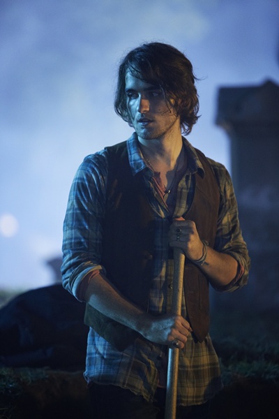 Landon Liboiron em cena de Hemlock Grove