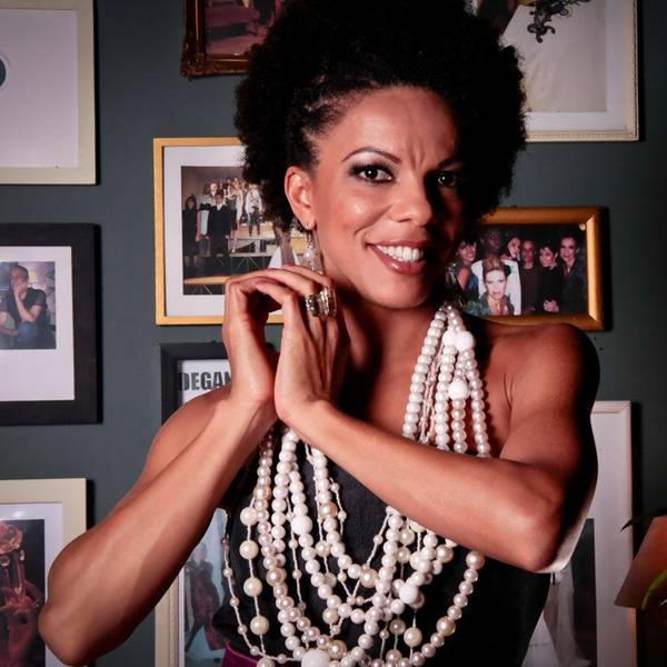 Patrícia Costa, uma mulata de corpo, alma e poesia