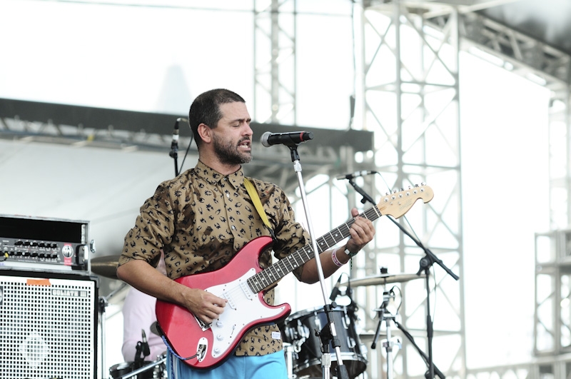 O Graforréia Xilarmônica abriu a programação do Palco Butantã no Lollapalooza Brasil, neste sábado, 30, em São Paulo, com “Patê”, do disco Coisa de Louco II (1995)