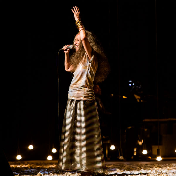 Maria Bethânia grava o DVD Cartas de Amor, na casa de shows carioca Vivo Rio.