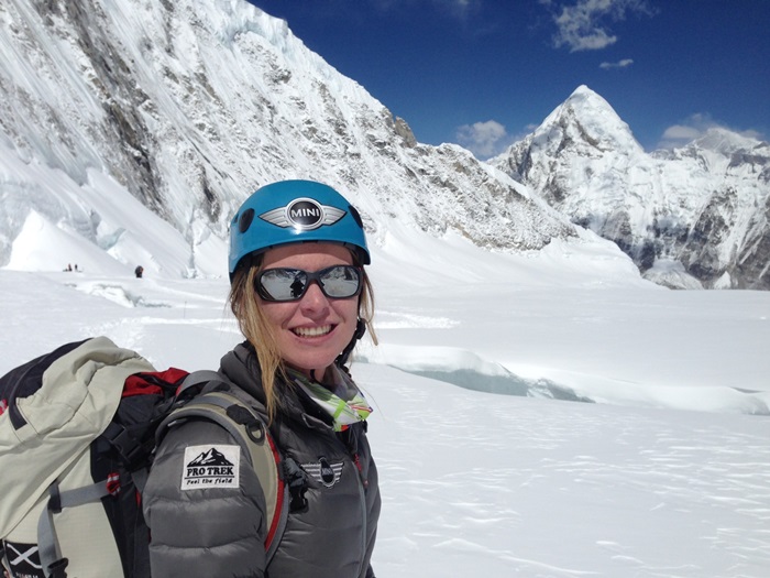 Karina Oliani persegue o sonho de alcançar o topo do monte Everest