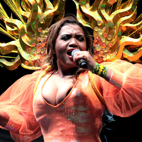 Gaby Amarantos na Virada Cultural