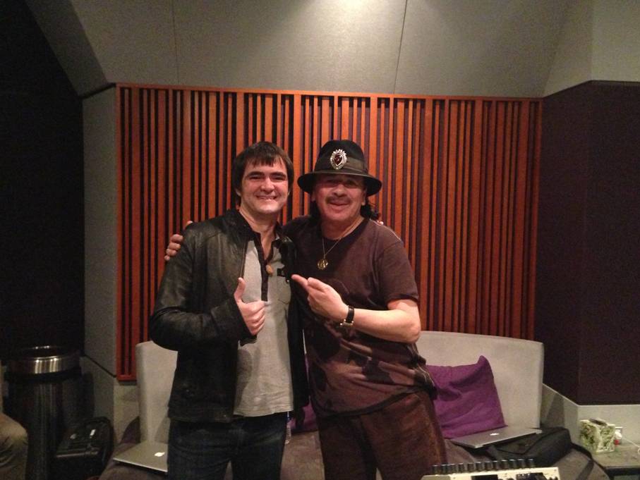 Samuel Rosa e Carlos Santana