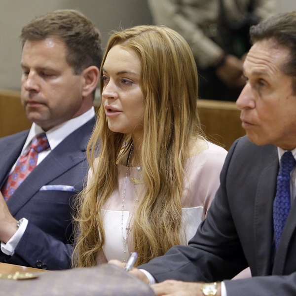 Galeria – Artistas presos por porte de drogas – Lindsay Lohan