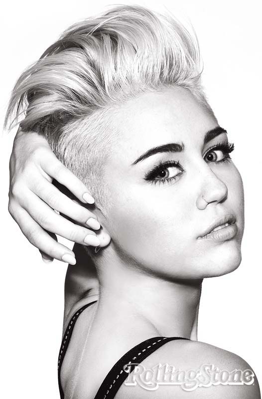 LIBERTA  Miley defende os direitos gays e a maconha  ?