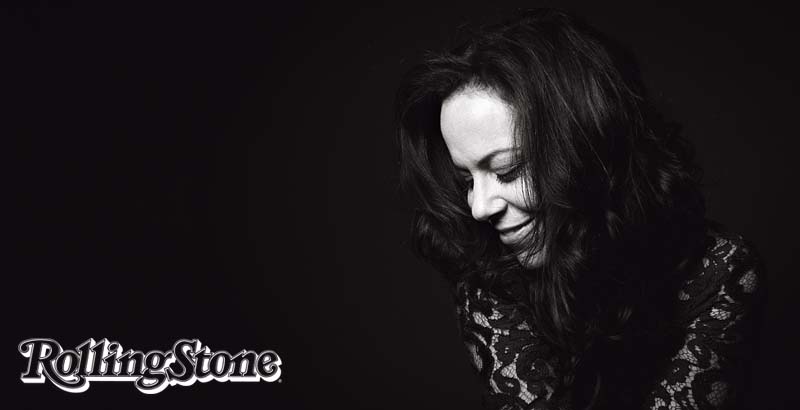 TUDO LINDO
Bebel Gilberto inspirou Acabou Chorare misturando idiomas na infância