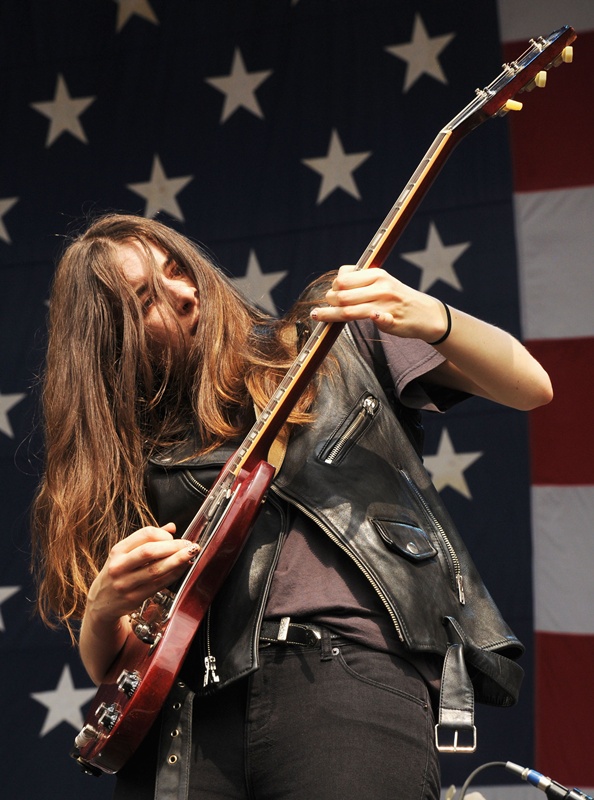 Haim no Budweiser Made in America