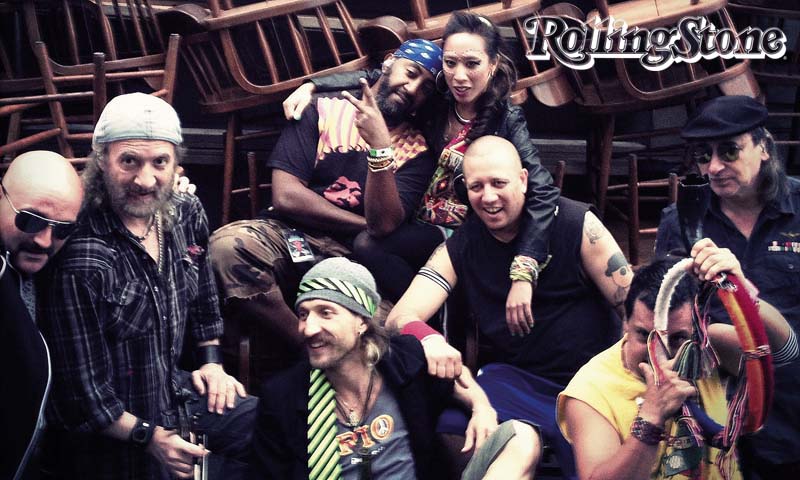 MISTURA RADICAL (À esq.) O Gogol Bordello, que tocará com   ?