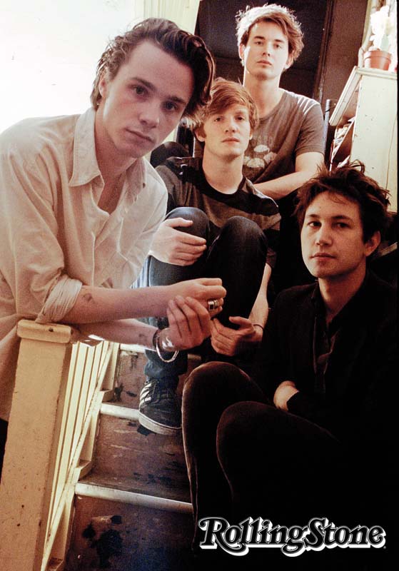 REVOLTA COM HYPE O Palma Violets de Chilli Jesson (à esq.) não quer braços cruzados nos shows