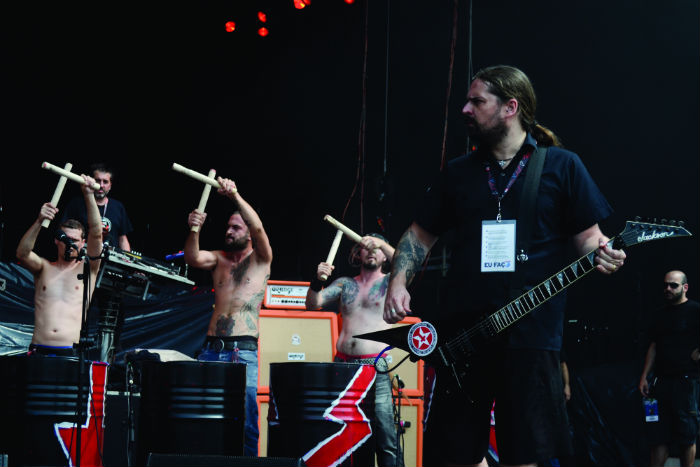 Sepultura e Tambours du Bronx