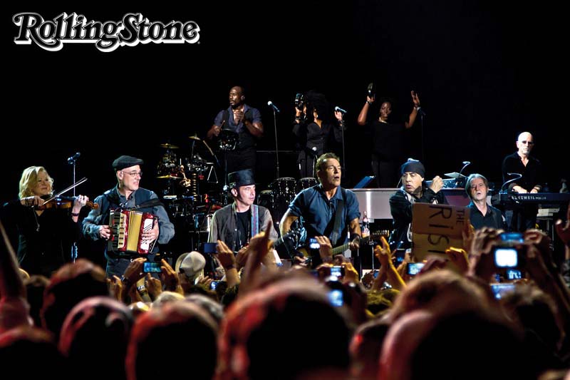 E divide o palco com a talentosa E Street Band, em São Paulo.