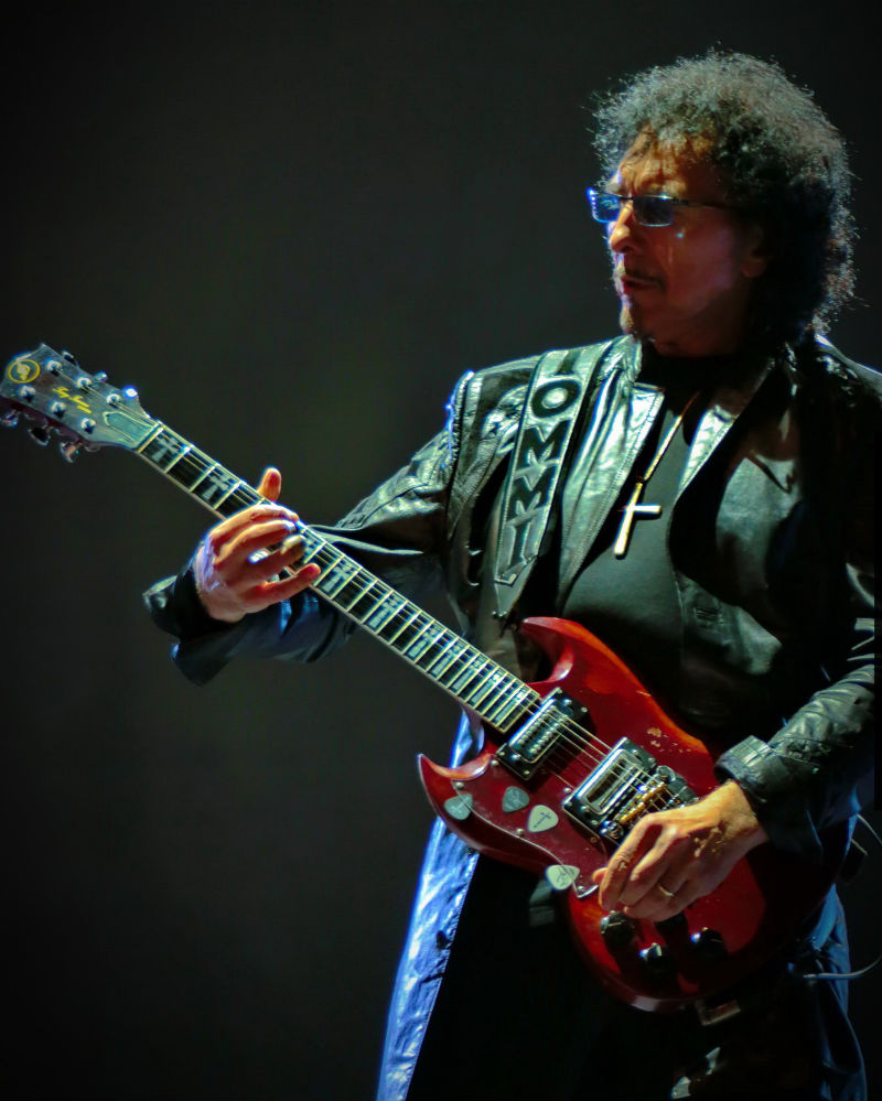 O guitarrista Tony Iommi.