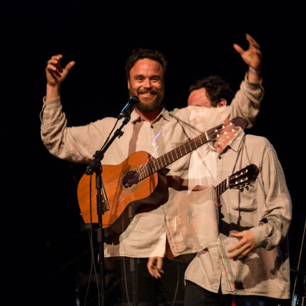 Rodrigo Amarante no Coquetel Molotov.