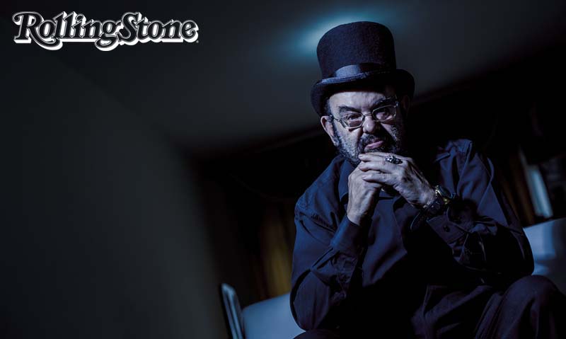 CRIATURA URBANA  Mojica como Zé do Caixão, em casa, na região central de São Paulo