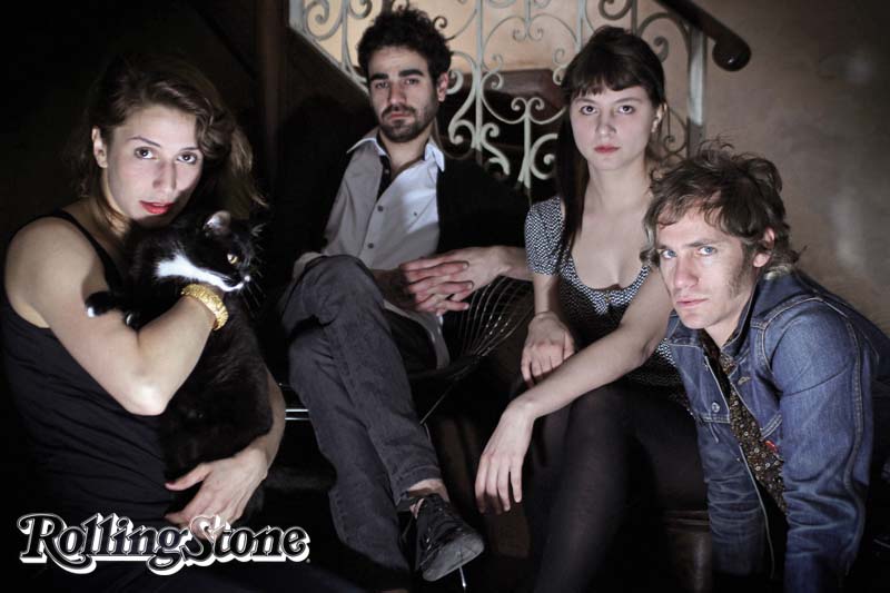 AJUDA GRINGA
(A partir da esq.) Débora, Pablo, Alyssa e Alessandro