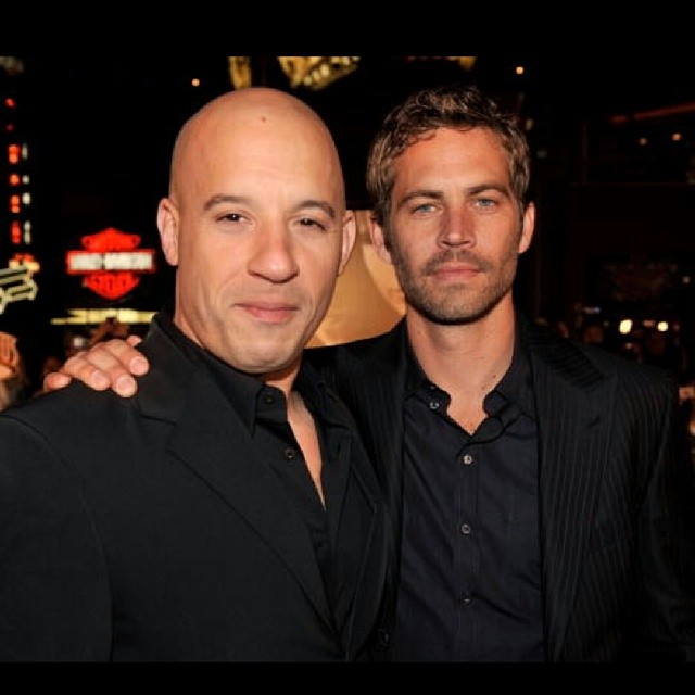 Vin Diesel publicou uma foto com Paul Walker no Instagram. “Irmão, eu sentirei muito a sua falta” , escreveu ele.