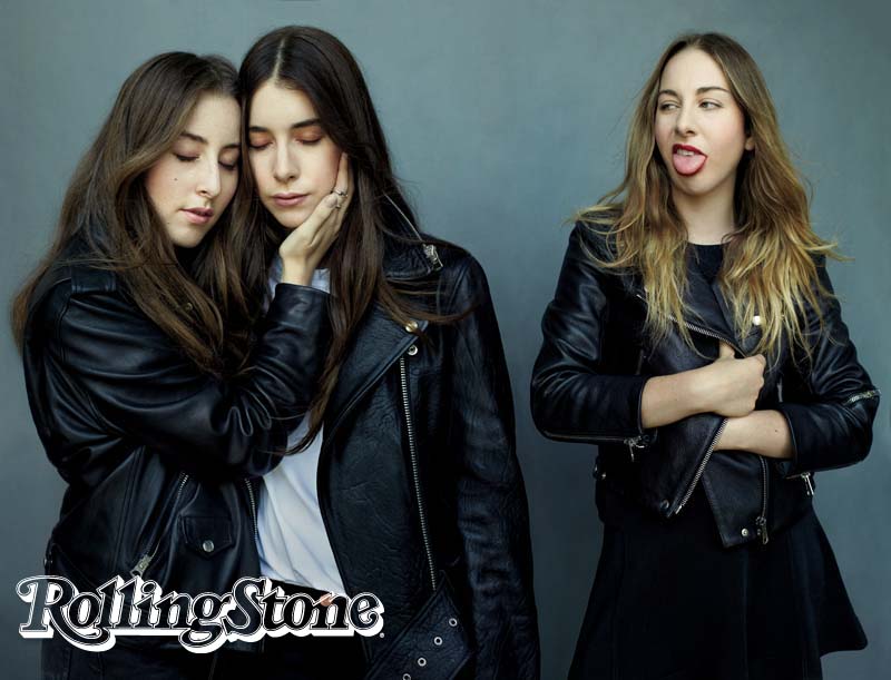 AMOR FRATERNO  (A partir da esq.) Alana, Danielle e Este, as três irmãs Haim