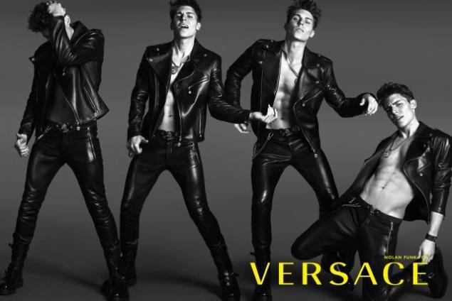 Campanha da Versace com Nolan Funk