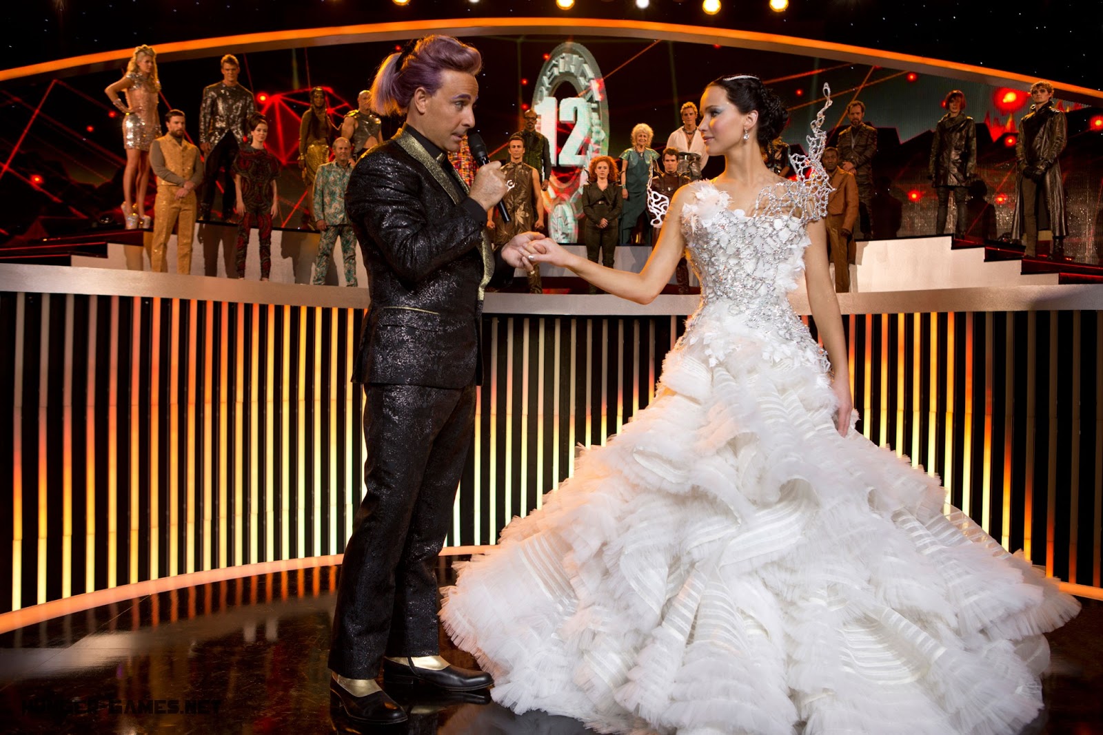 Galeria - moda em 2013 - Vestido da Katniss em <i>Jogos Vorazes: Em Chamas</i>
