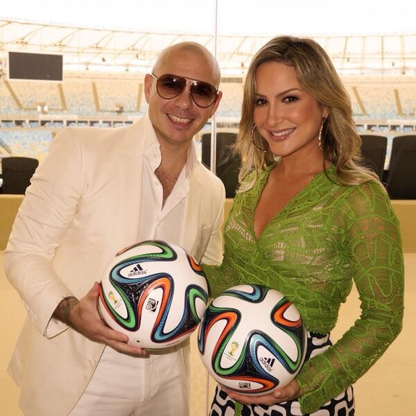 Pitbull e Claudia Leitte