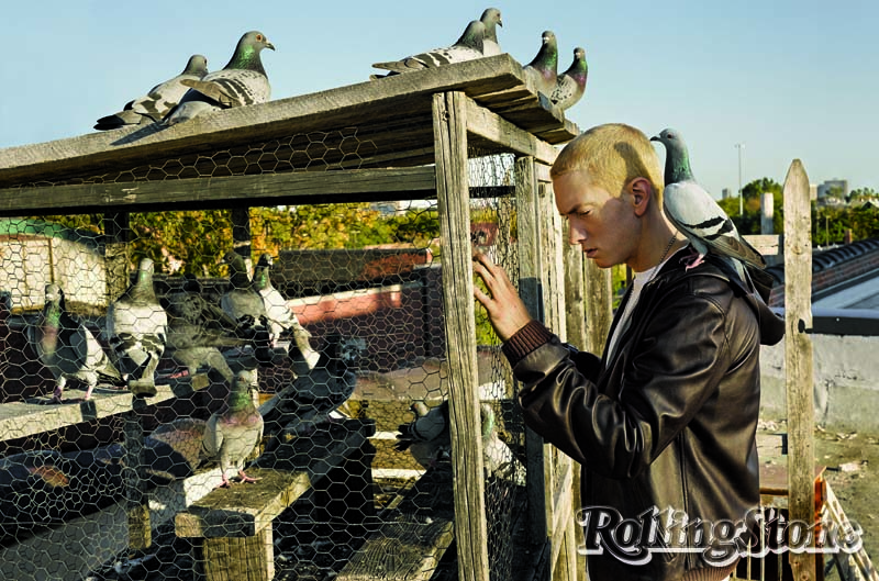 EM PAZ  Eminem em Detroit, em outubro último