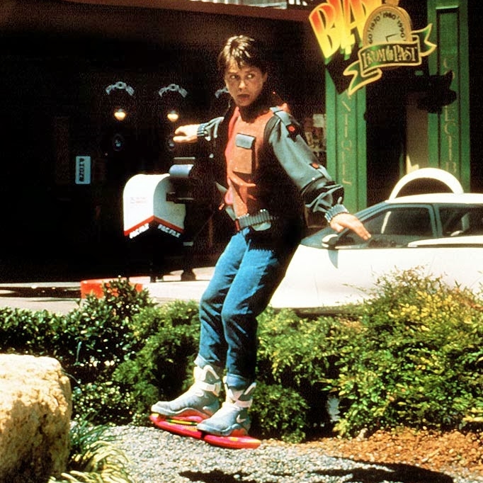 Marty McFly  - hoverboard