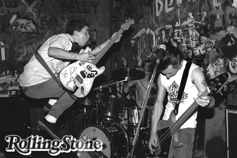 Mantendo as raízes O trio em Berkeley, em 1992, muito antes do sucesso de Dookie;