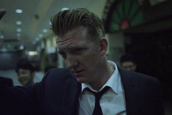 Queens Of The Stone Age - Smooth Sailing