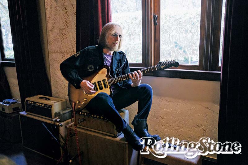 íntimo  Petty em seu estúdio caseiro, em Malibu