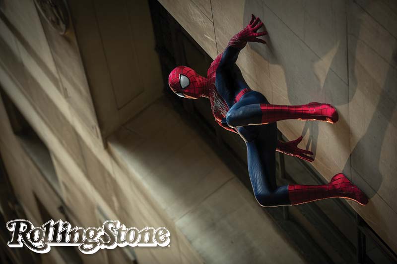 DIVIDIDO  Andrew Garfield é um Homem-Aranha entre o romance e a lei