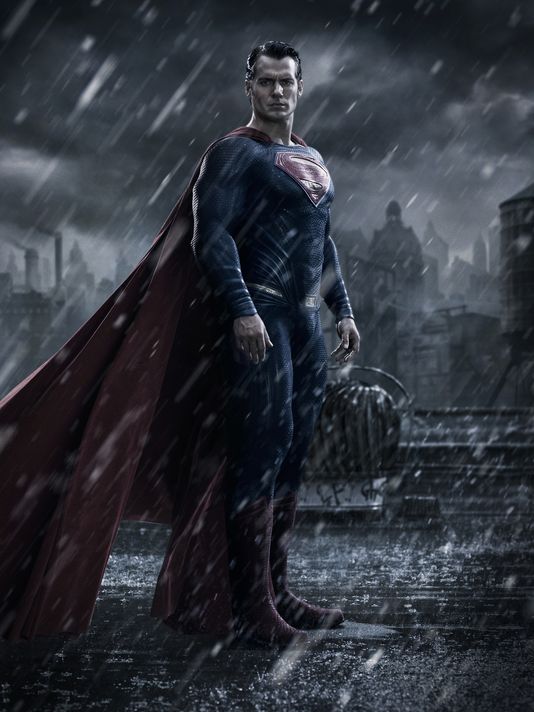 Henry Cavill como Superman em Batman v. Superman: Dawn of Justice